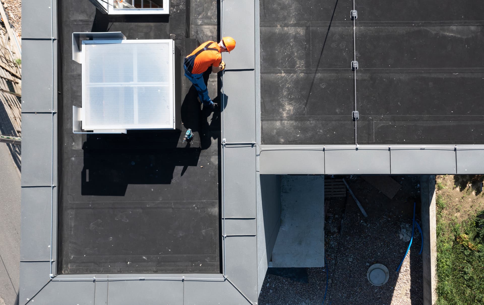 Blog post Seven Things a Commercial Roofing Contractor Does image