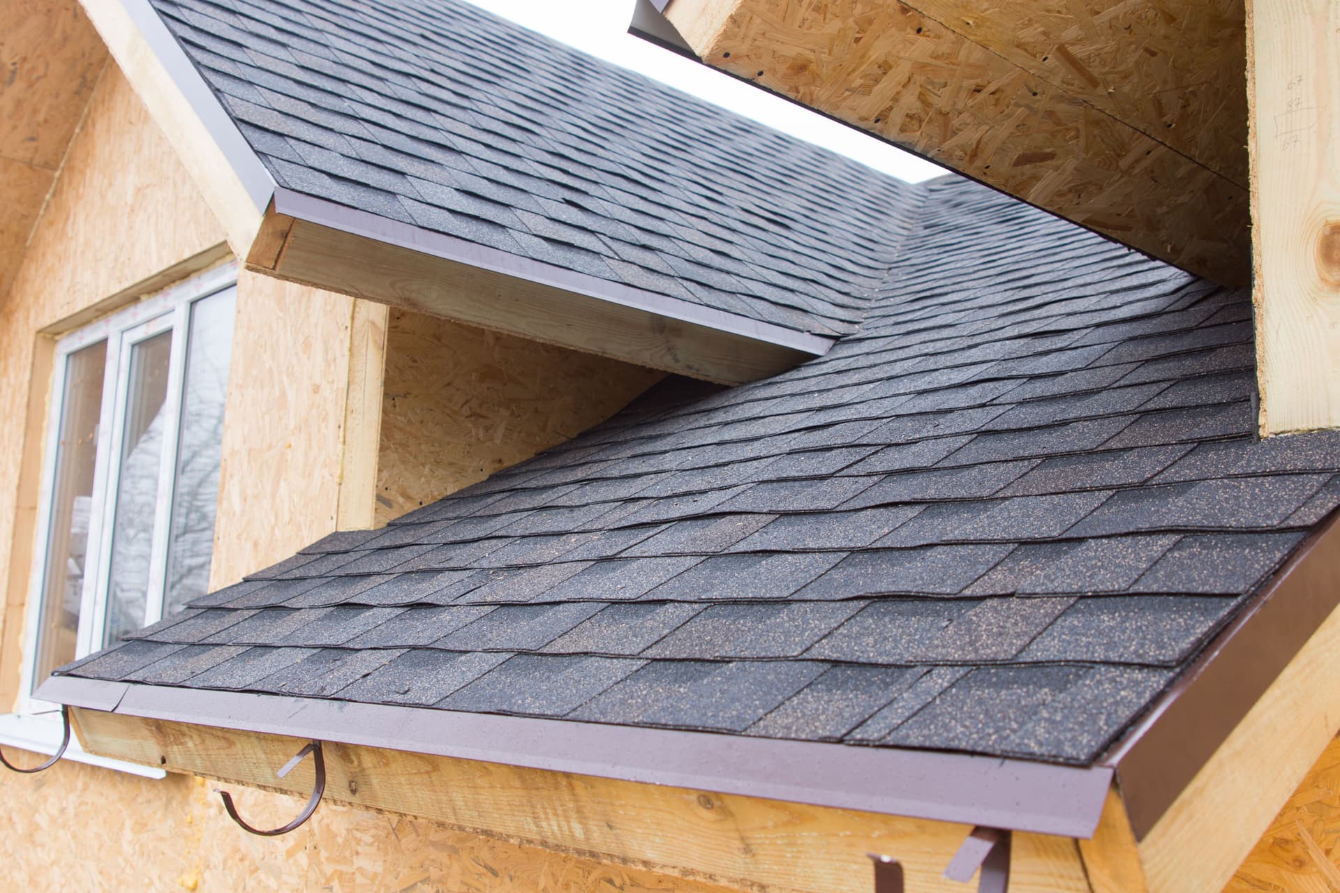 Blog post Top 4 Most Common Roof Problems image
