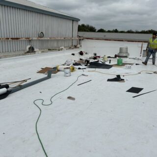 Lovefield Airport, Dallas: Signature Flight Support – Carlisle 60 Mil TPO membrane